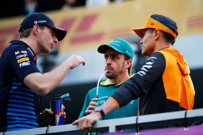 images-amp-0mb1kvg2-s2-max-verstappen-red-bull-racing