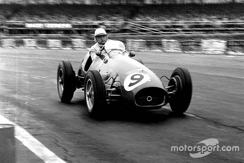 images-amp-2dyxbLeY-s1000-f1-british-gp-1954-jose-froila