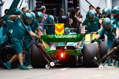 images-amp-YMdqx9m2-s2-fernando-alonso-aston-martin-a