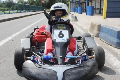 images-amp-0rGBaE72-s2-isack-hadjar