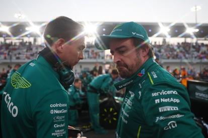 images-amp-YpbPb9g0-s2-fernando-alonso-aston-martin-r