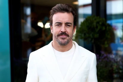 images-amp-YP3v1oo2-s2-fernando-alonso-aston-martin-r