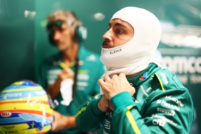 images-amp-0JB3vBQ0-s2-fernando-alonso-aston-martin-r