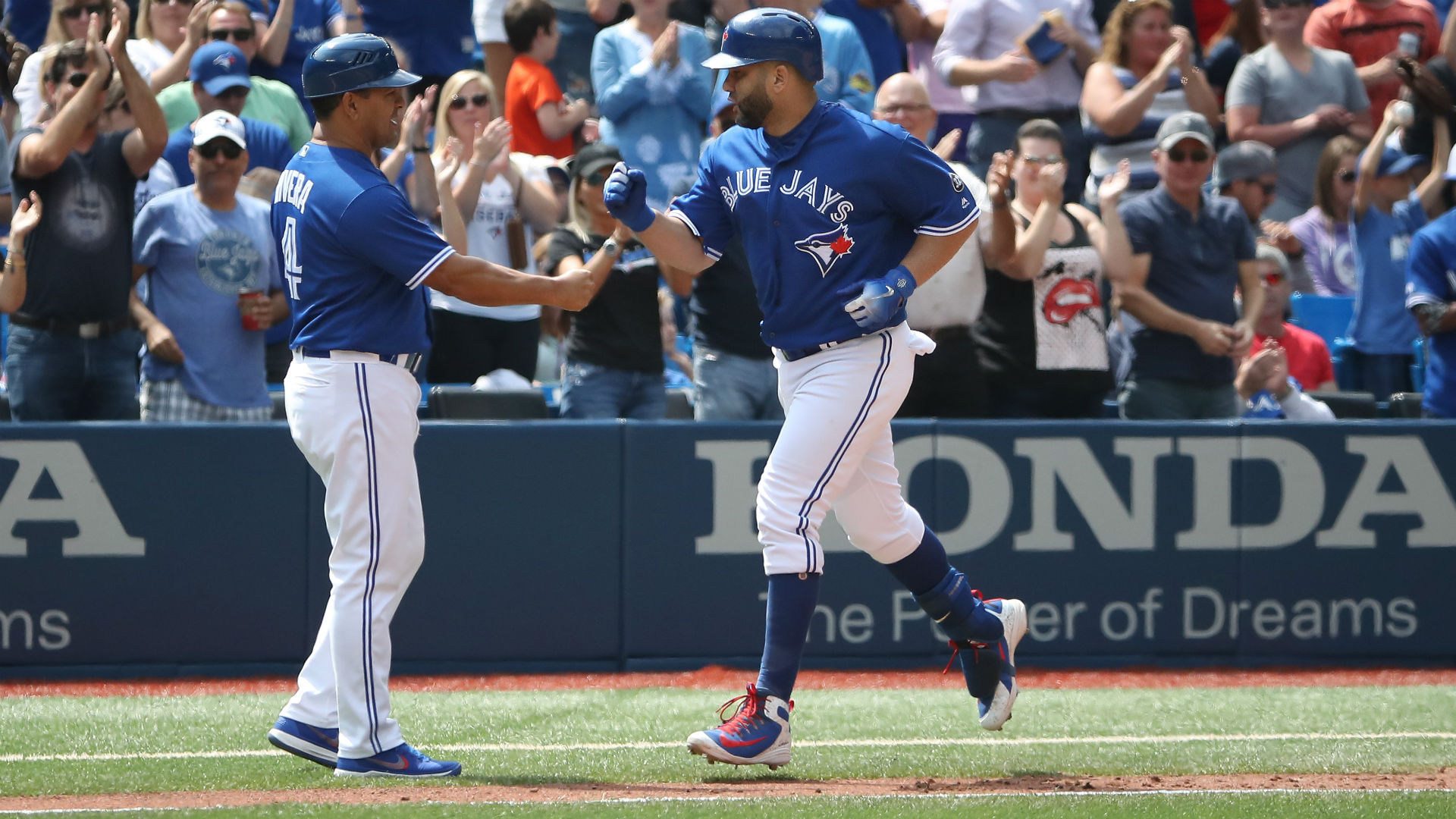 Kendrys Morales homers in seventh straight game to set Blue Jays record