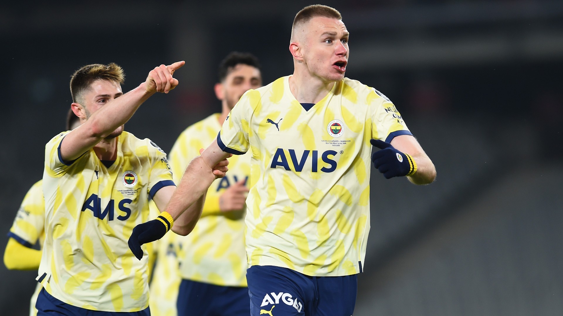 Union vor Rekordtransfer von Attila Szalai Brendan Aaronson wird