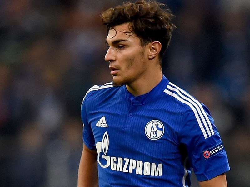 Schalke: Kaan Ayhan bei Fortuna Düsseldorf im Gespräch ...