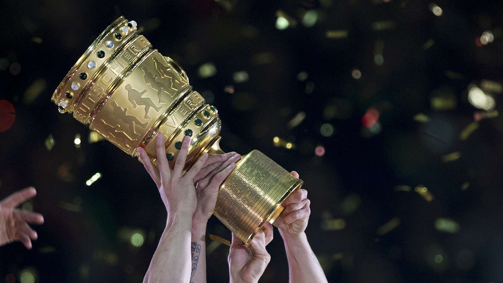 DFBPokal heute live im TV und LIVESTREAM So wird Fußball heute übertragen