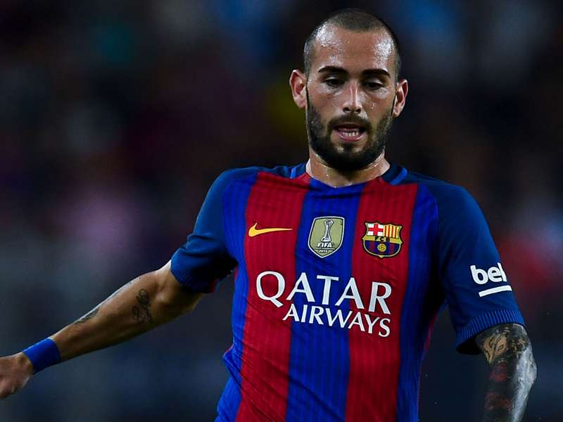 バルサで出場機会失うa ビダル 今冬のセビージャ復帰を目指しモンチsdに電話か Goal Com