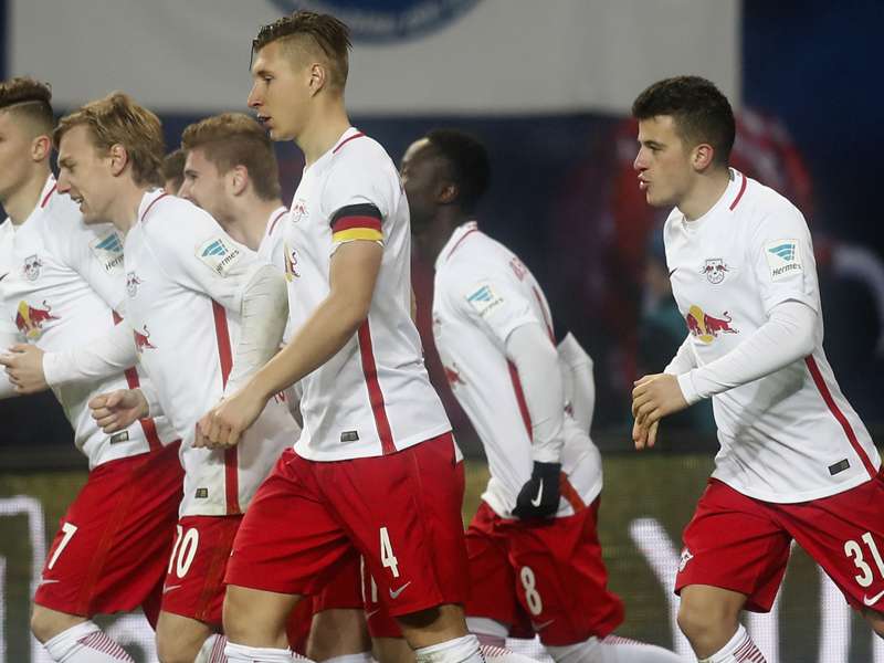Laporan Pertandingan Rb Leipzig 2 1 Schalke 04 Goal Com