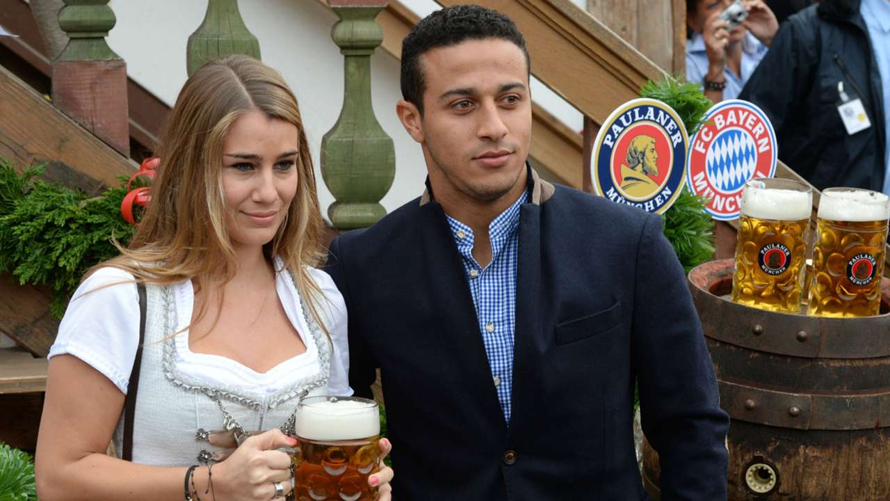 In Beeld Bayern Munchen Viert Oktoberfest Goal Com