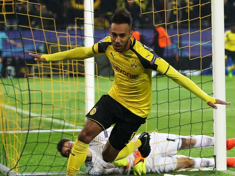 オーバメヤンのハットトリックでドルトムントが大勝 Cl8強進出を果たす Cl決勝トーナメント1回戦 Goal Com オーバメヤンのハットトリックでドルトムントが大勝 Cl8強進出を果たす Cl決勝トーナメント1回戦 Goal Com
