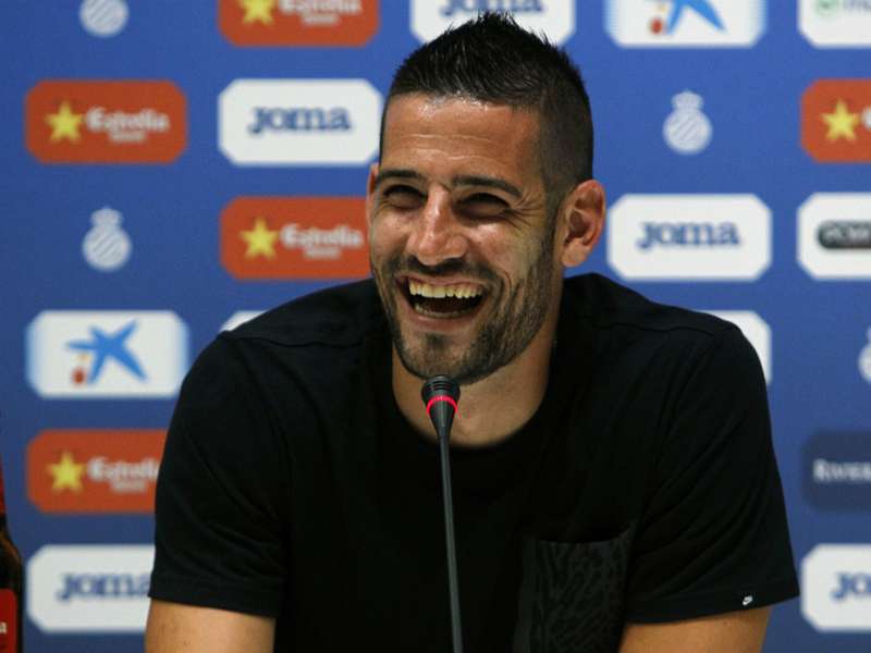 Resmi Real Madrid Amankan Kiko Casilla Goal Com