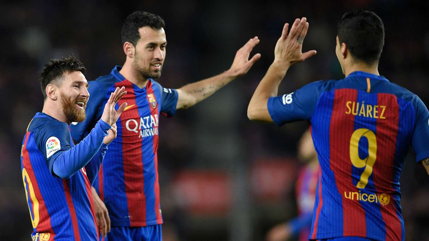 Como Busquets consegue entender tão bem ao futebol... e Lionel Messi