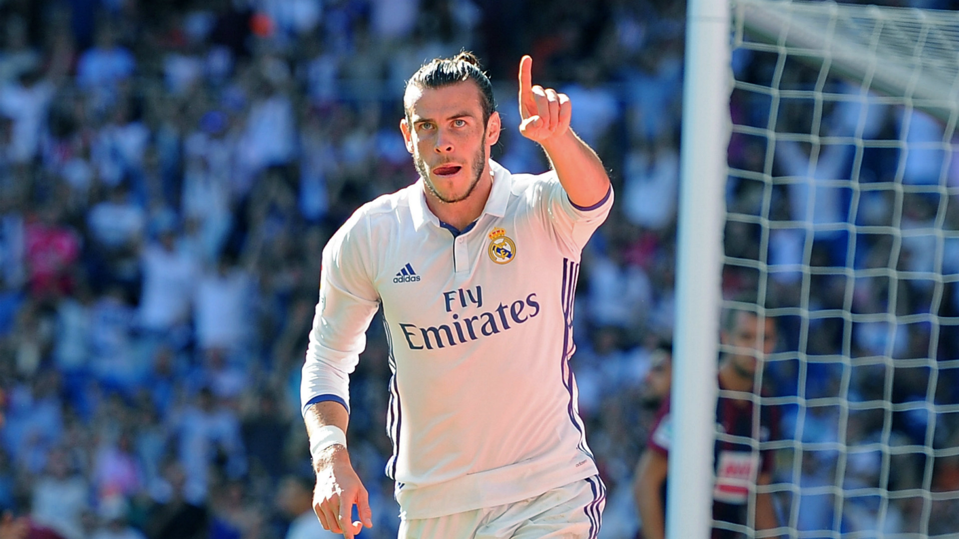 Gareth Bale pens new Real Madrid deal | Sporting News