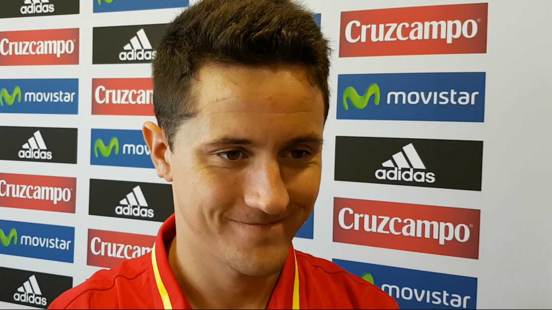 Man Utd Exclusive Herrera Slams Criticisms Of Mourinho Rooney Goal Com