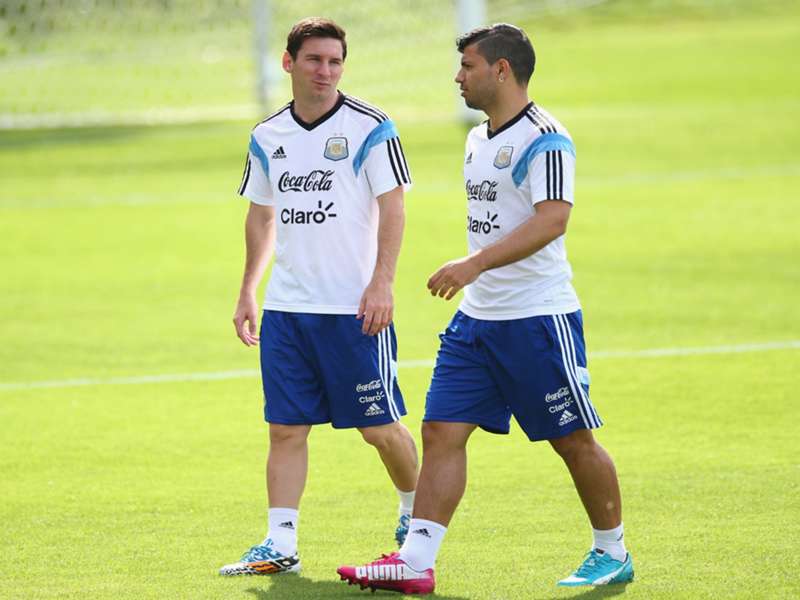 Como Le Fue A Messi Contra Sus Amigos Goal Com Goal Com