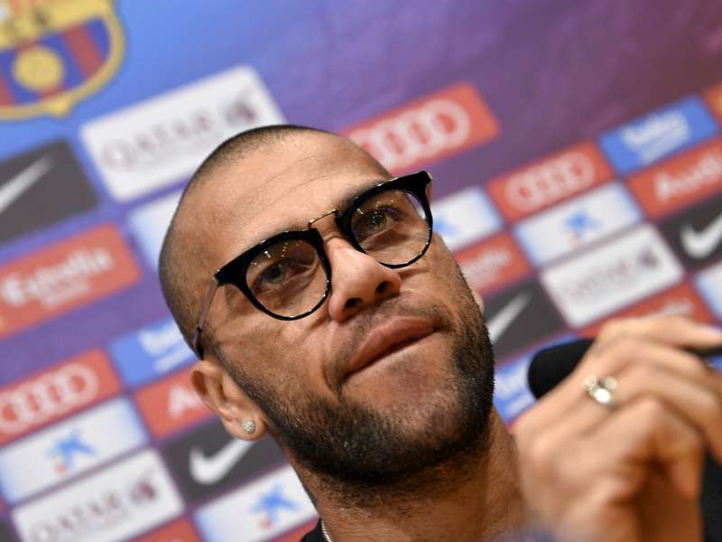 D アウベス マルディーニの記録に並ぶチャンスにも そのことに意味はない Goal Com