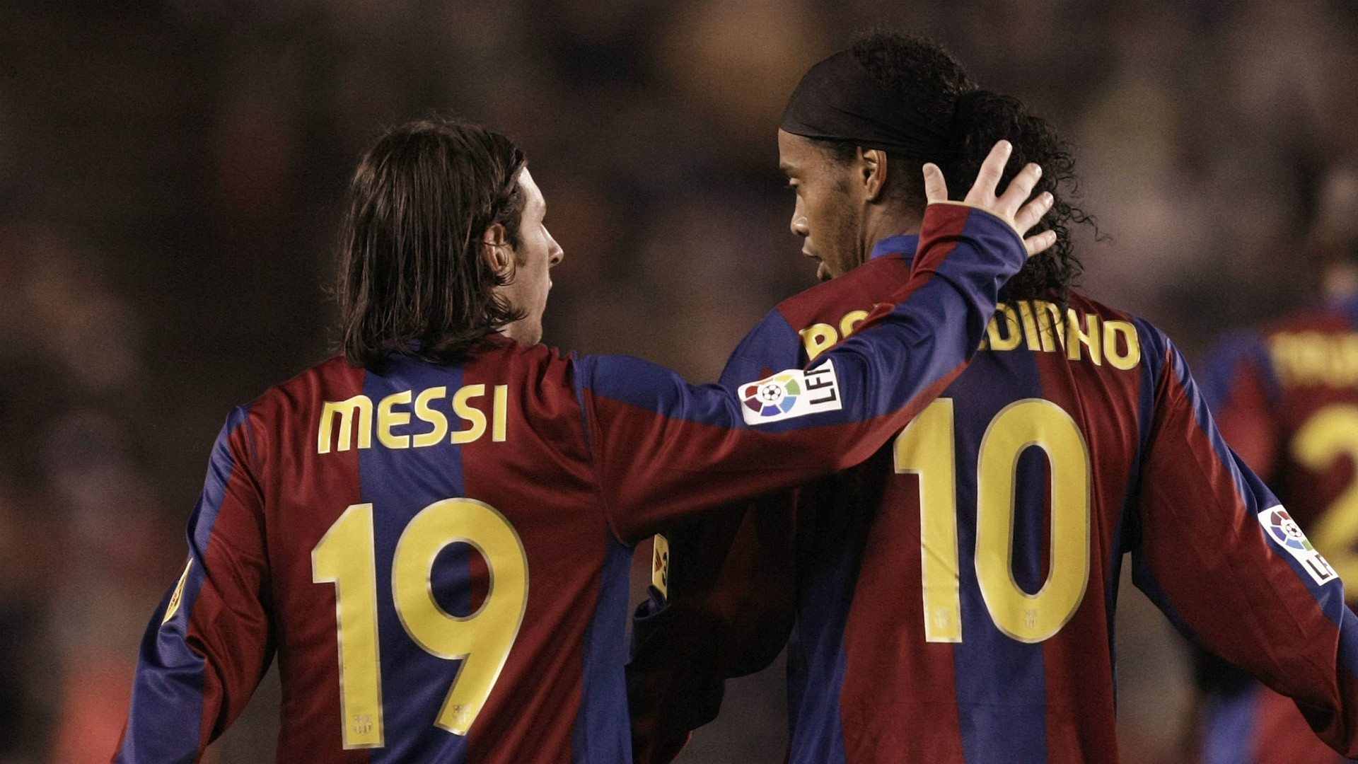 Ronaldinho Tengo Que Ensenar A Messi Un Poco Mas Goal Com