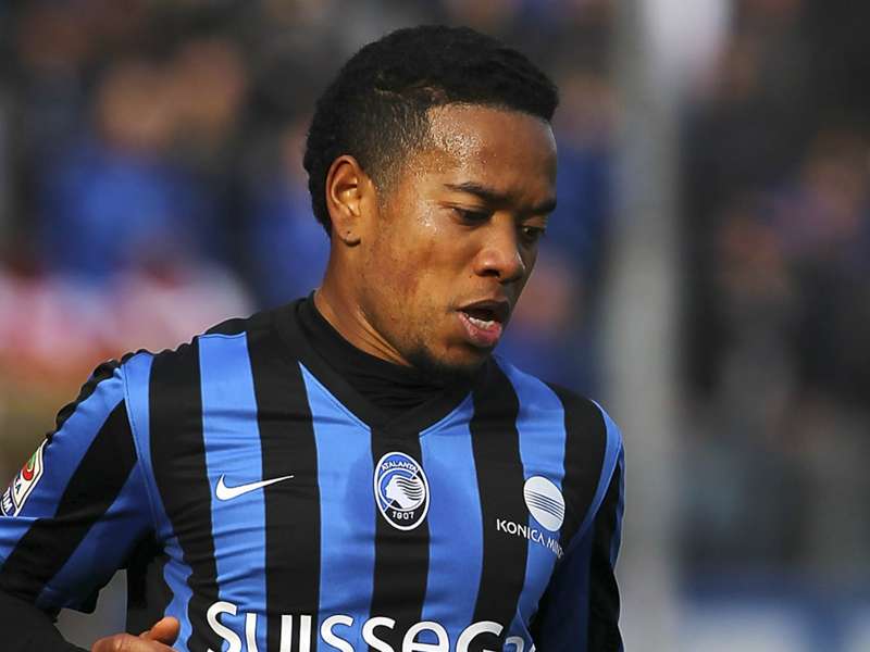 元ミランのエマヌエルソンが最下位ヴェローナに加入 Goal Com 元ミランのエマヌエルソンが最下位ヴェローナに加入 Goal Com