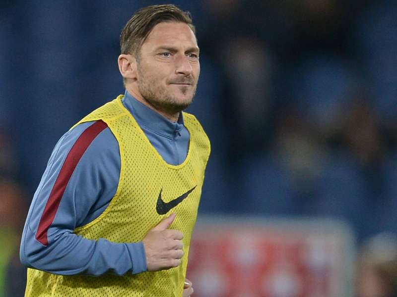Francesco Totti entra en la convocatoria ante el Real ...