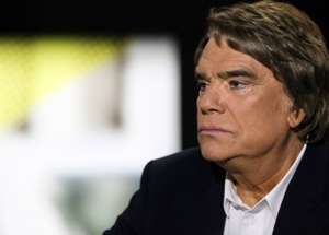 OM - Bernard Tapie accusé d'avoir acheté un match lors de ...