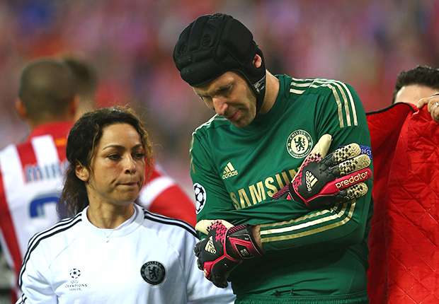 Petr Cech Undergoes Surgery On Shoulder Injury Goal Com