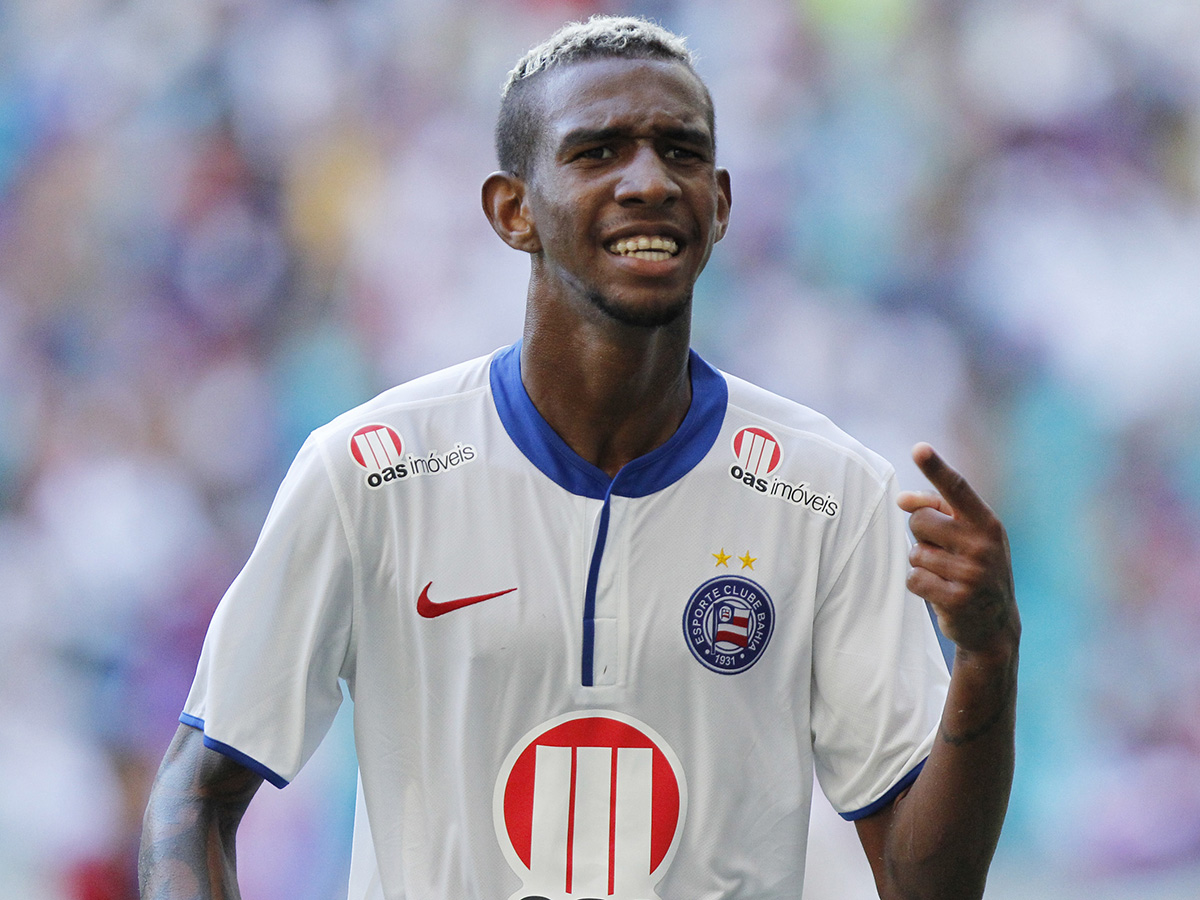 Jogador Anderson Talisca - Braco De Ferro Entre Benfica E Besiktas Impede Talisca De Jogar Espn