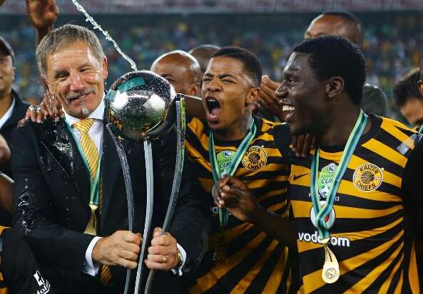 pix Stuart Baxter Trophies At Kaizer Chiefs trophies kaizer chiefs won