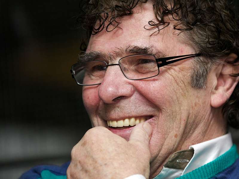 Kromme Louis Lacht Er Zelf Ook Om Goal Com