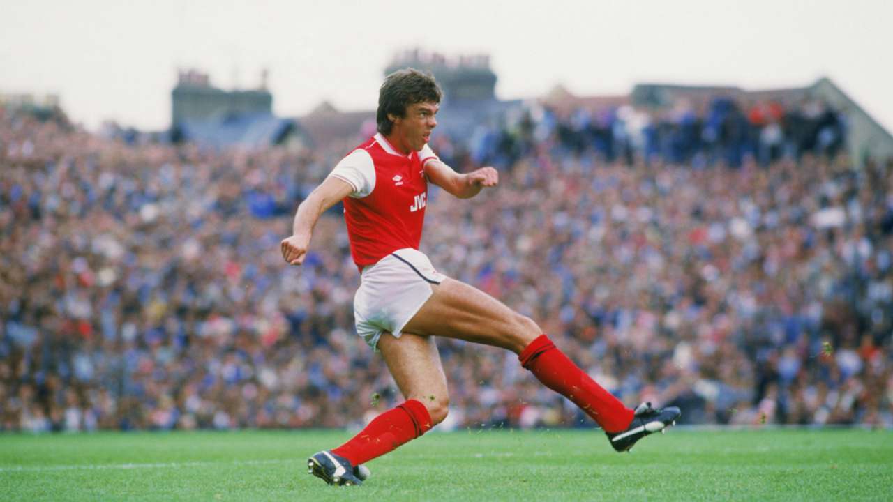 ギャラリー アンリ シーマン ベルカンプ アーセナルの歴代ベストの２０人でトップに立つのは Goal Com