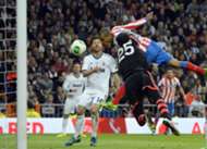 Diego López, Xabi Alonso y Miranda, Real Madrid - Atlético Madrid