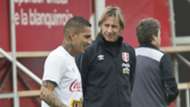 Ricardo Gareca Paolo Guerrero Entrenamiento Selección Peruana Eliminatorias Sudamericanas12102015