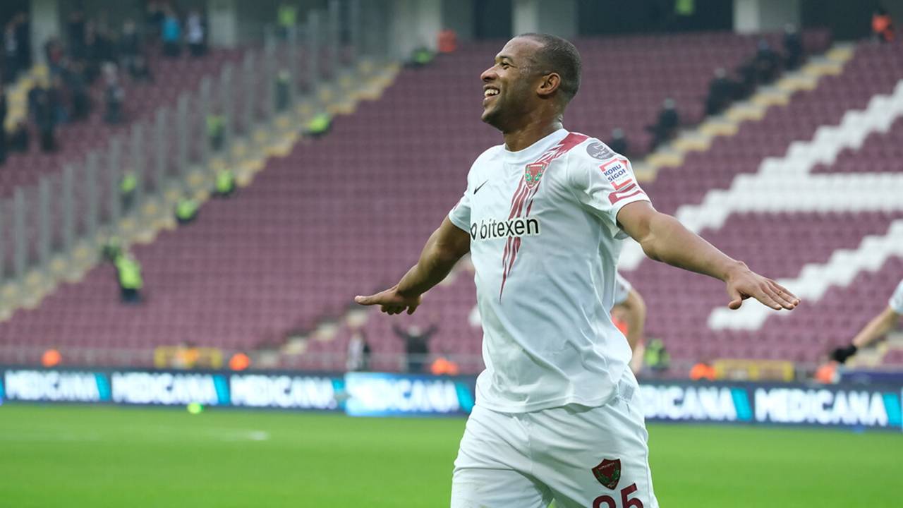 Hataysporlu El Kaabi'nin gol sevinci