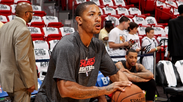 丹羽政善コラム第1回 デリック ローズ シカゴ ブルズ 守られたカリスマ ついに復帰へ Nba日本公式サイト The Official Site Of The Nba