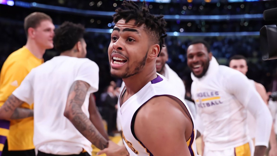 ディアンジェロ ラッセル 亡き祖母に捧げるブザービーター Nba日本公式サイト The Official Site Of The Nba ディアンジェロ ラッセル 亡き祖母に捧げるブザービーター Nba日本公式サイト The Official Site Of The Nba