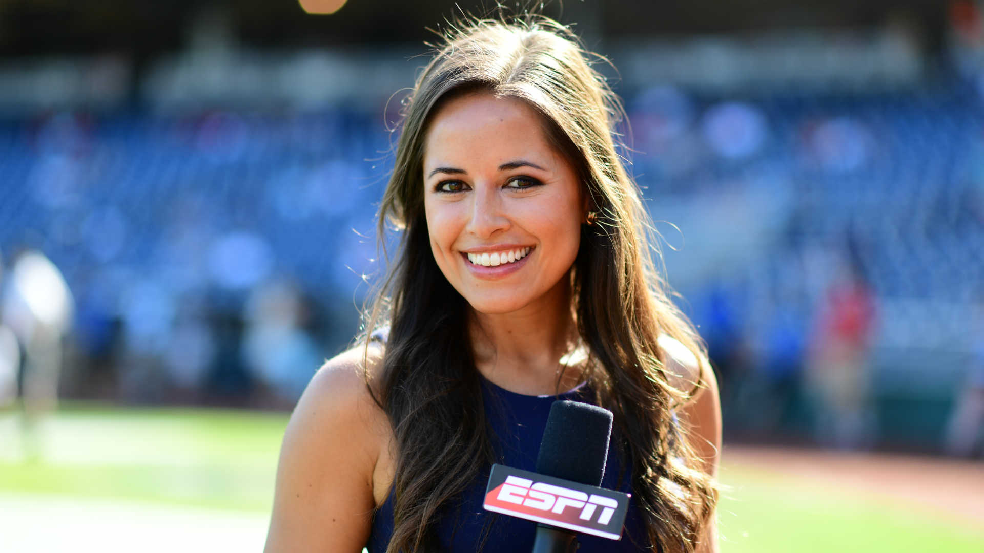 Kaylee Hartung has sort of a flat face too. 