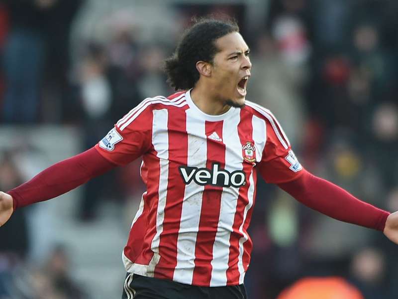 Southampton News Van Dijk Signs New Six Year Saints Deal Goal Com