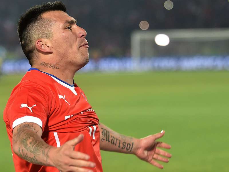 Raging Pitbull Gary Medel Saves His Biggest Hits For Argentina Goal Com