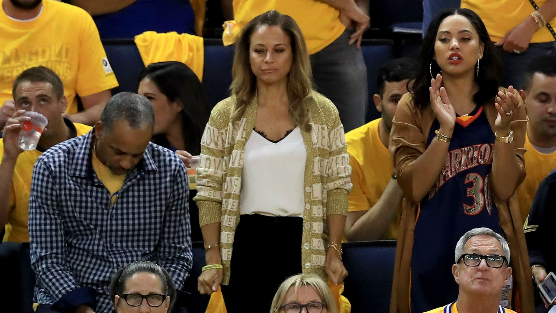 Watch Stephen Curry S Mom Sinks Half Court Shot Sporting News Canada