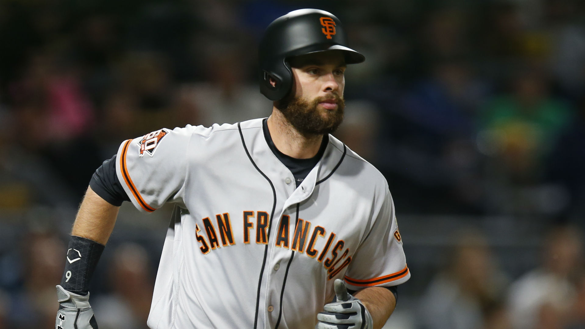 Giants’ Brandon Belt rushed to hospital with suspected appendicitis