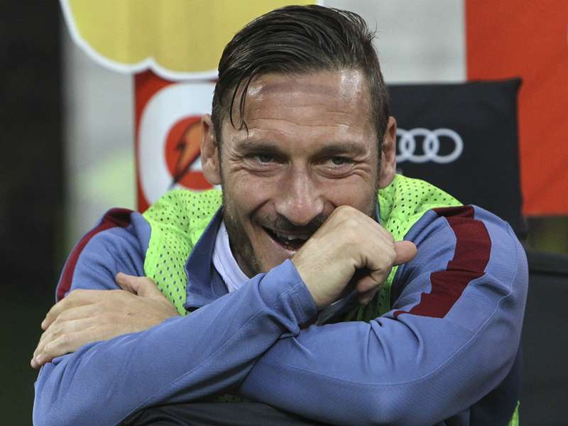 Francesco Totti won't retire yet - Luciano Spalletti ...