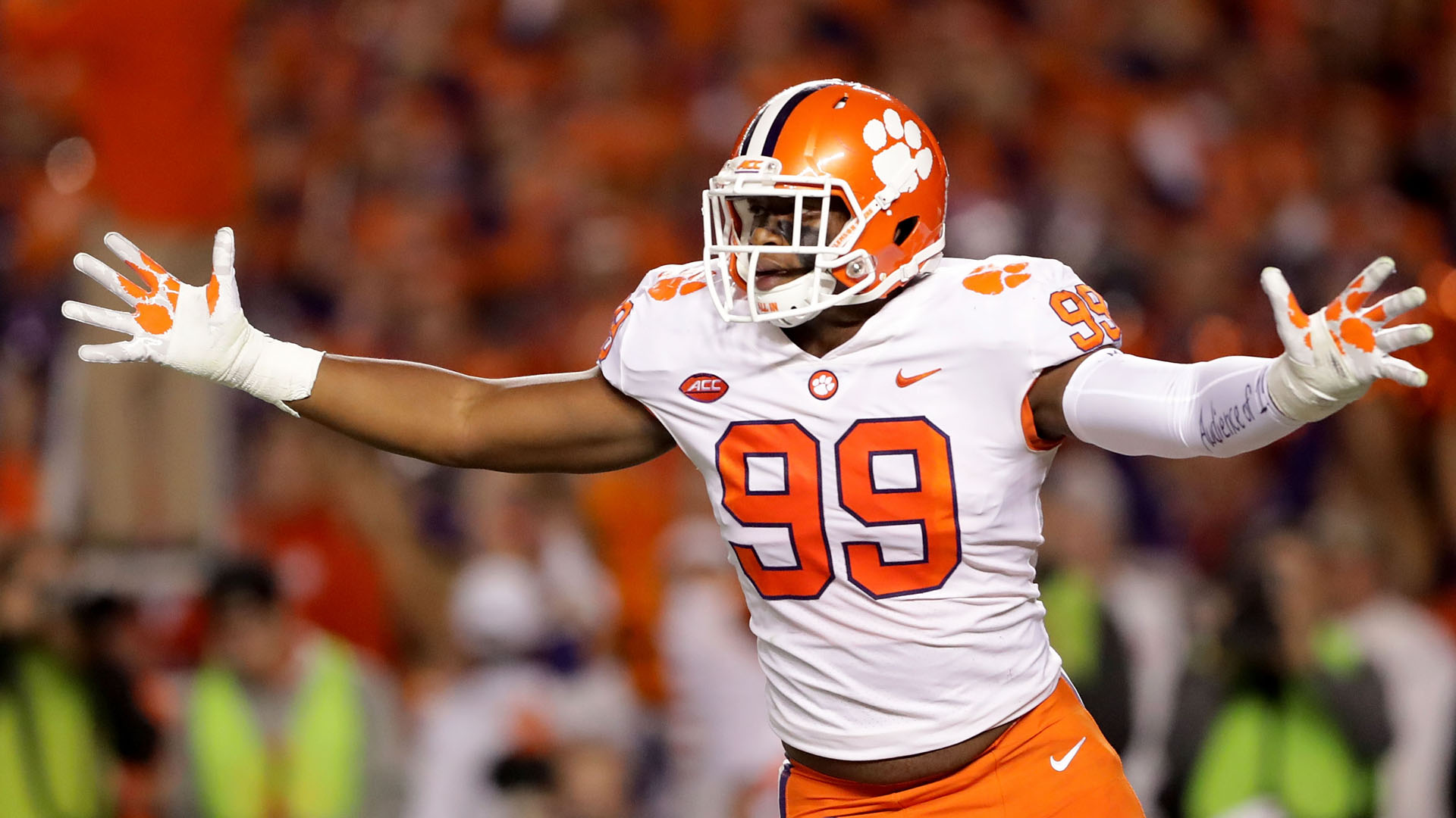 Clemson Dl Clelin Ferrell Declares For Draft Sporting News