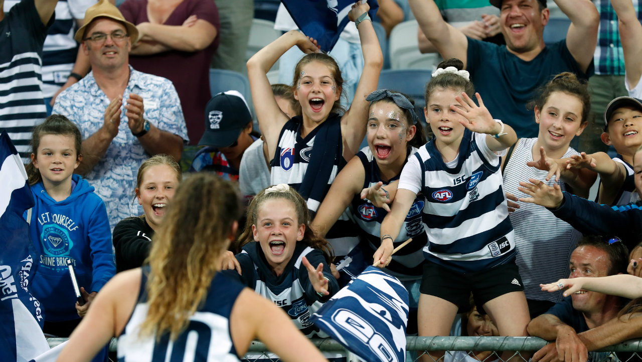 Aflw Iconic Geelong Cats Fan Photo Showcases Everything Great About Women In Sport Sporting News Australia