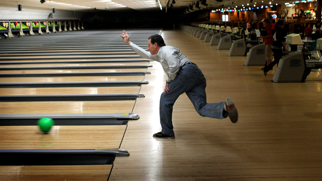 Bowling approach angle