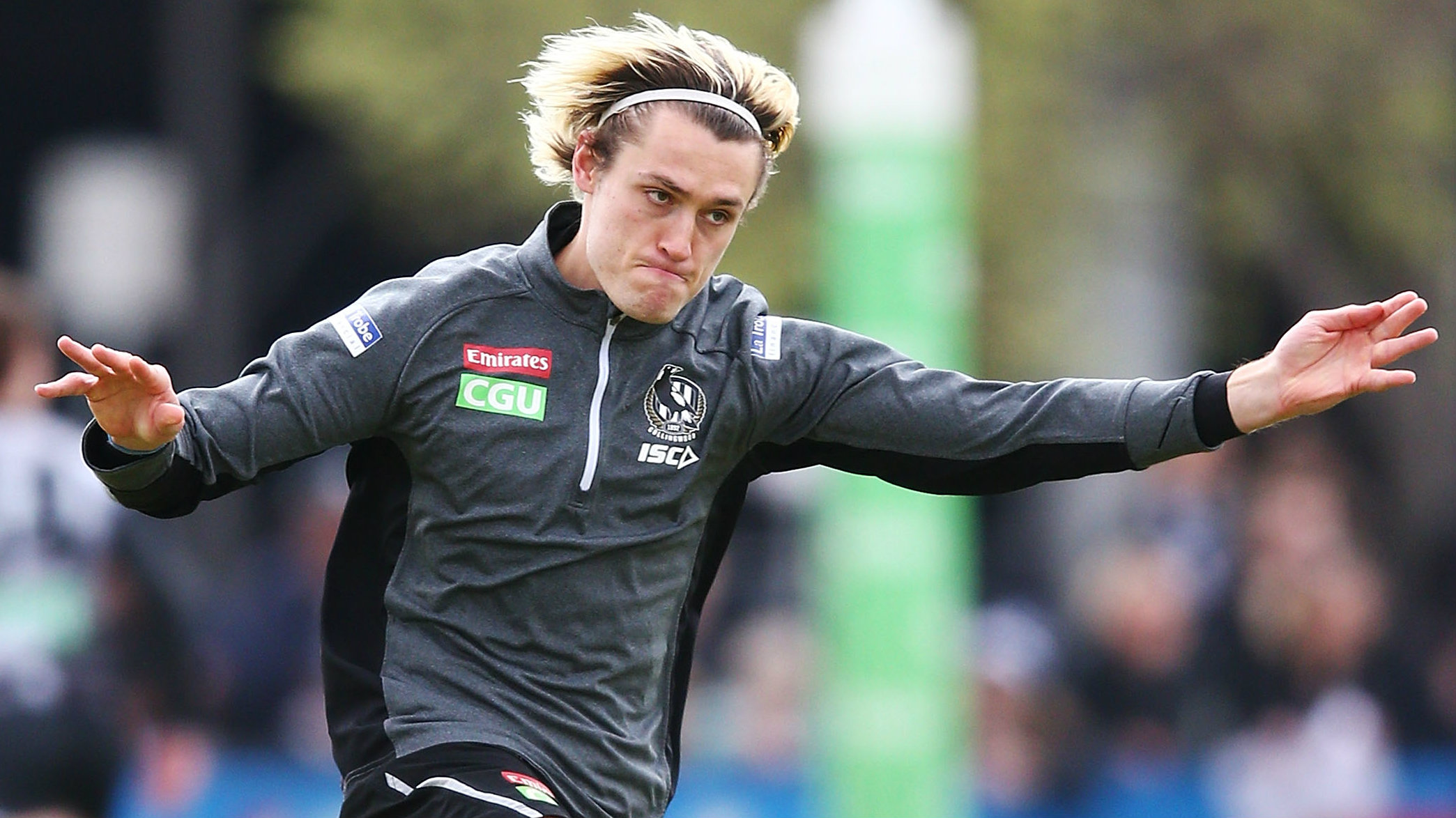 AFL trade: Darcy Moore signs two-year contract extension ...