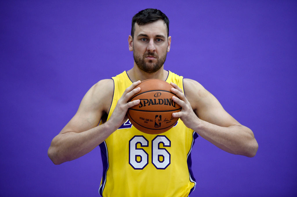 Andrew Bogut Takes Swipe At Liz Cambage On Twitter Sporting News Australia