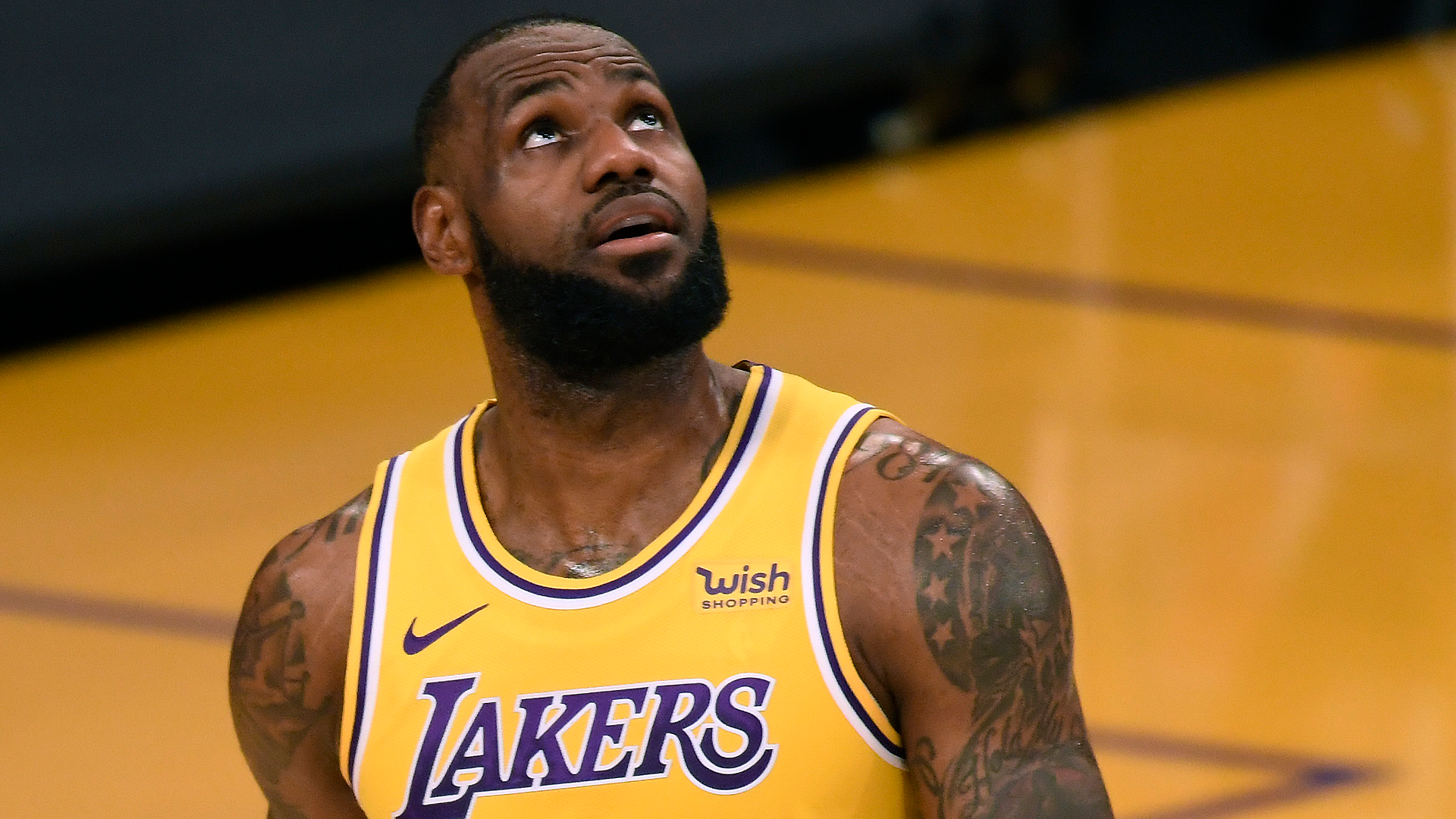 Lebron James Was Bothered After A Cavs Front Office Member Cheered His Missed Shot Sporting News