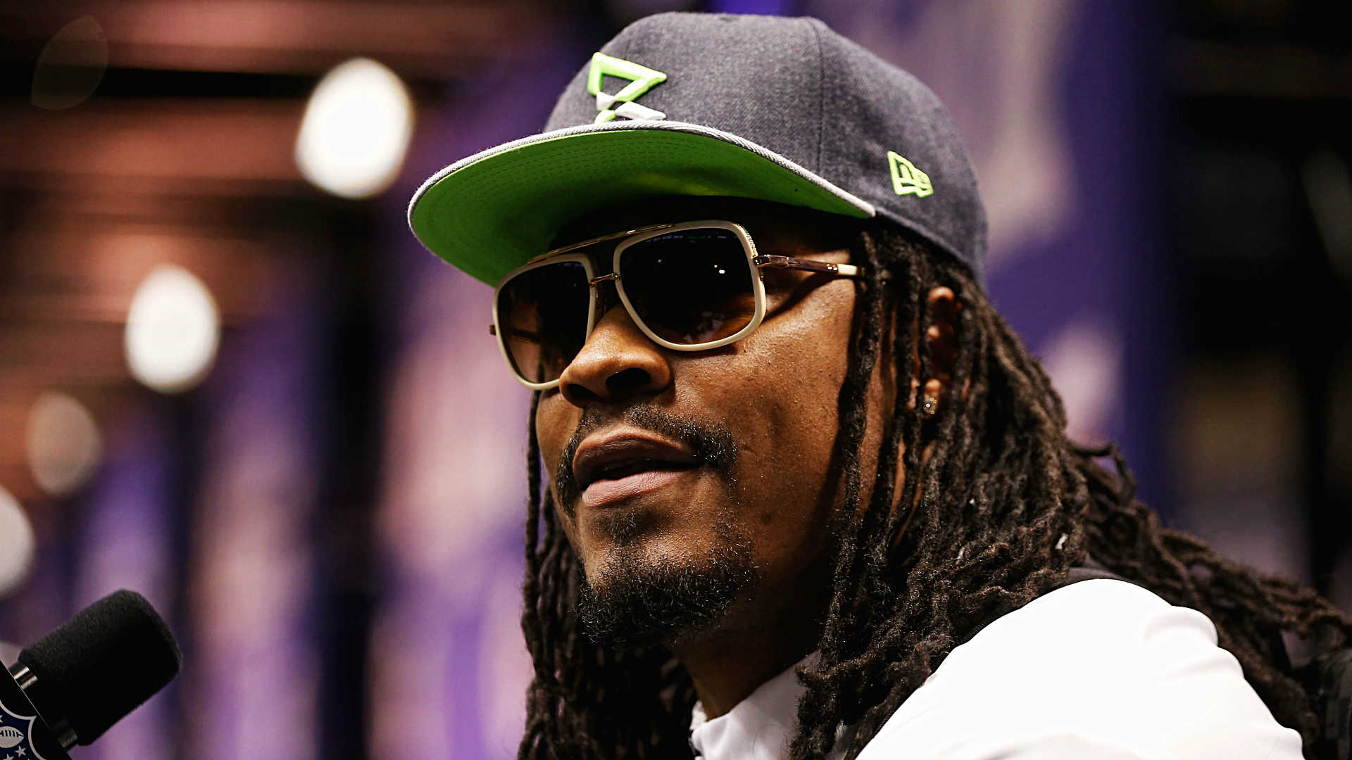 Marshawn Lynch Applies To Trademark I M Just Here So I Won T Get Fined Sporting News