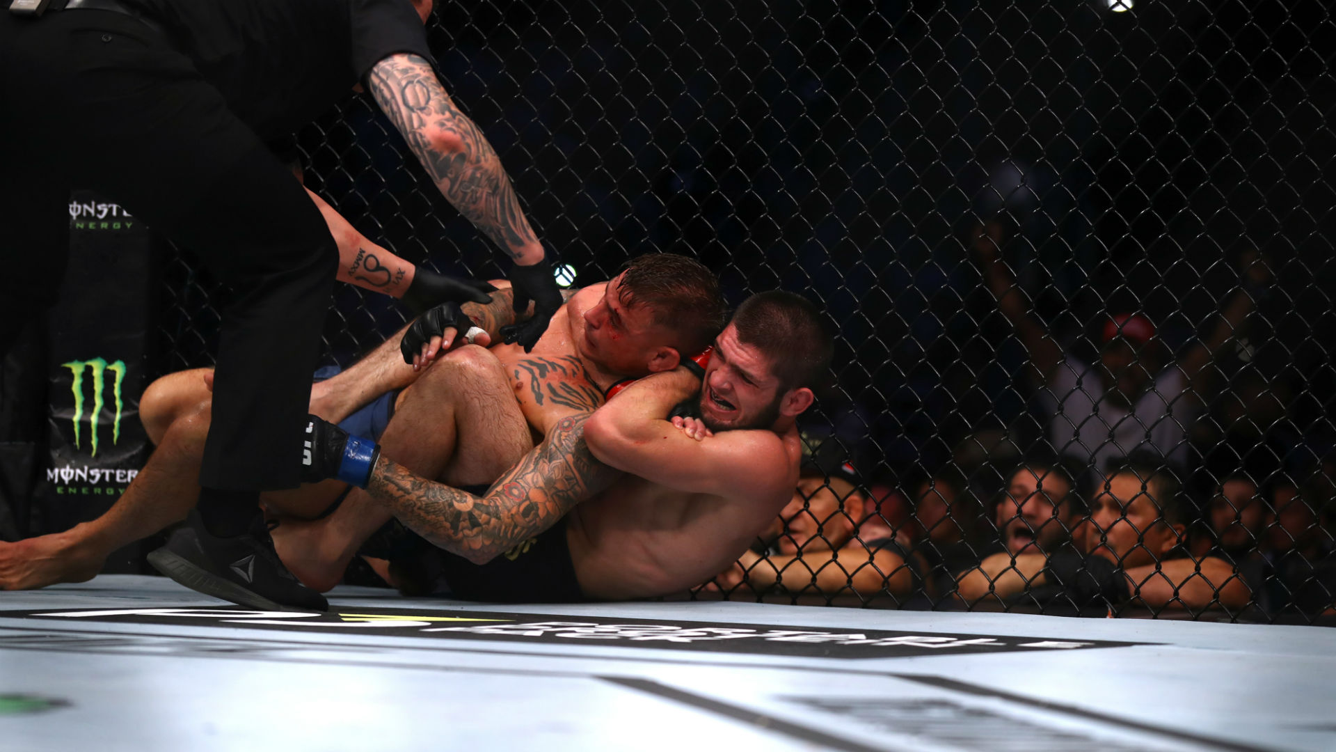 Ufc 242 Results Khabib Nurmagomedov Unifies Lightweight Title With Dominant Third Round Submission Of Dustin Poirier Sporting News