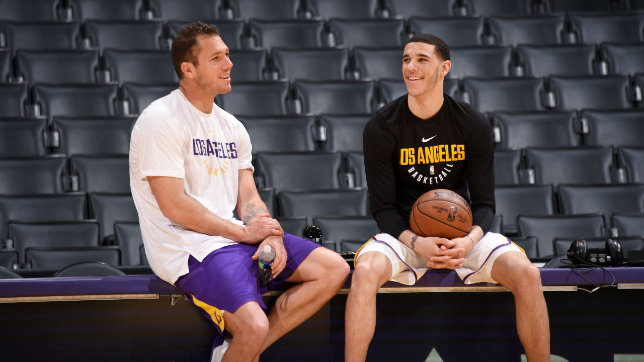 ヒザのケガでリハビリ中のロンゾ ボール 完全復帰へ一歩前進 Nba日本公式サイト The Official Site Of The Nba ヒザのケガでリハビリ中のロンゾ ボール 完全復帰へ一歩前進 Nba日本公式サイト The Official Site Of The Nba